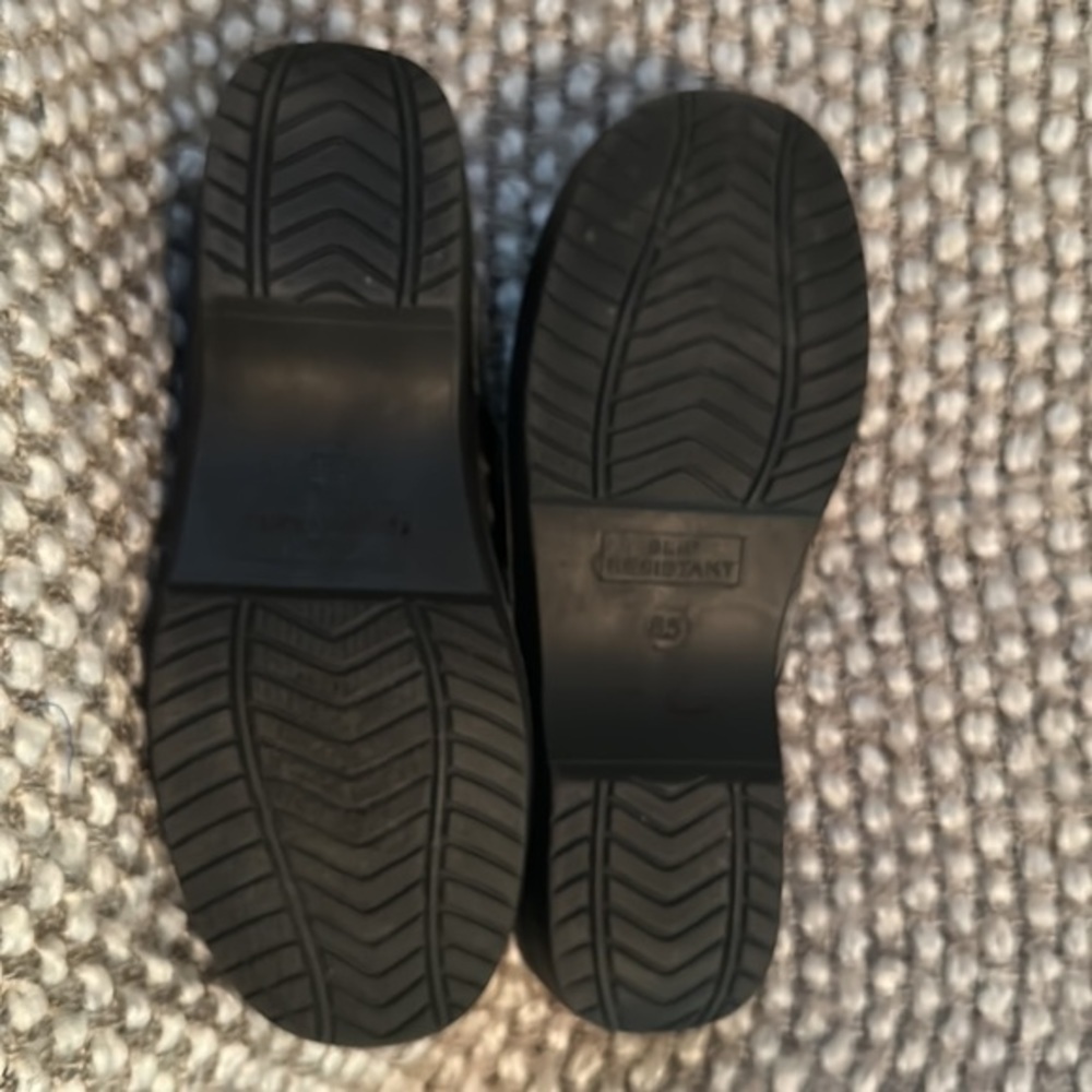 Savvy Nursing Clogs Shoes Black and white design WOMENS Size 8.5 EUC. - Picture 7 of 8